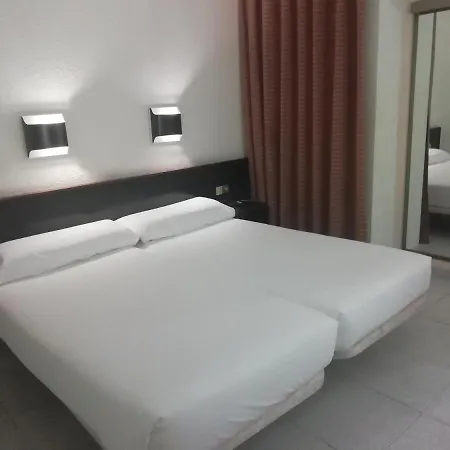 Monegal Hotel 2*