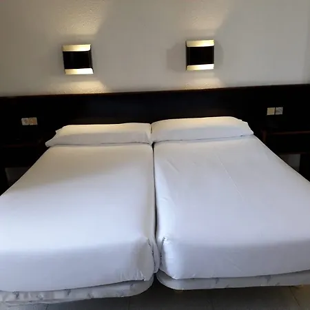 Monegal Hotel 2*