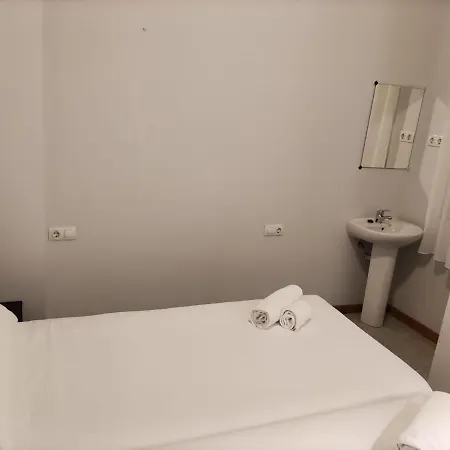 Ξενοδοχείο Monegal 2*
